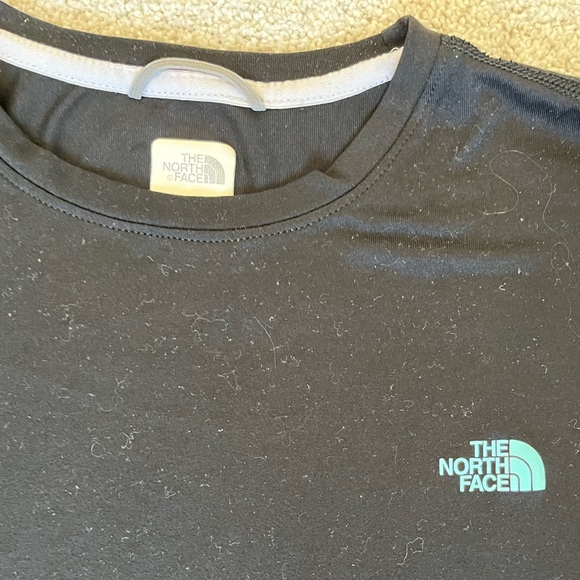 North Face pullover shirt - Picture 6 of 7